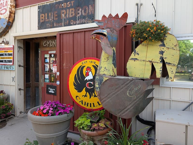 Cahill's Market & Chicken Kitchen restaurant